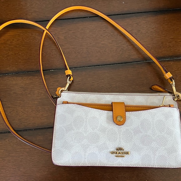 Coach Noa Pop Up Messenger in Colorblock Signature Canvass - Picture 3 of 4